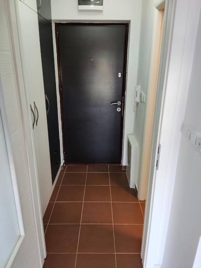 Apartmani Sarah 2 Tuzla Exteriör bild