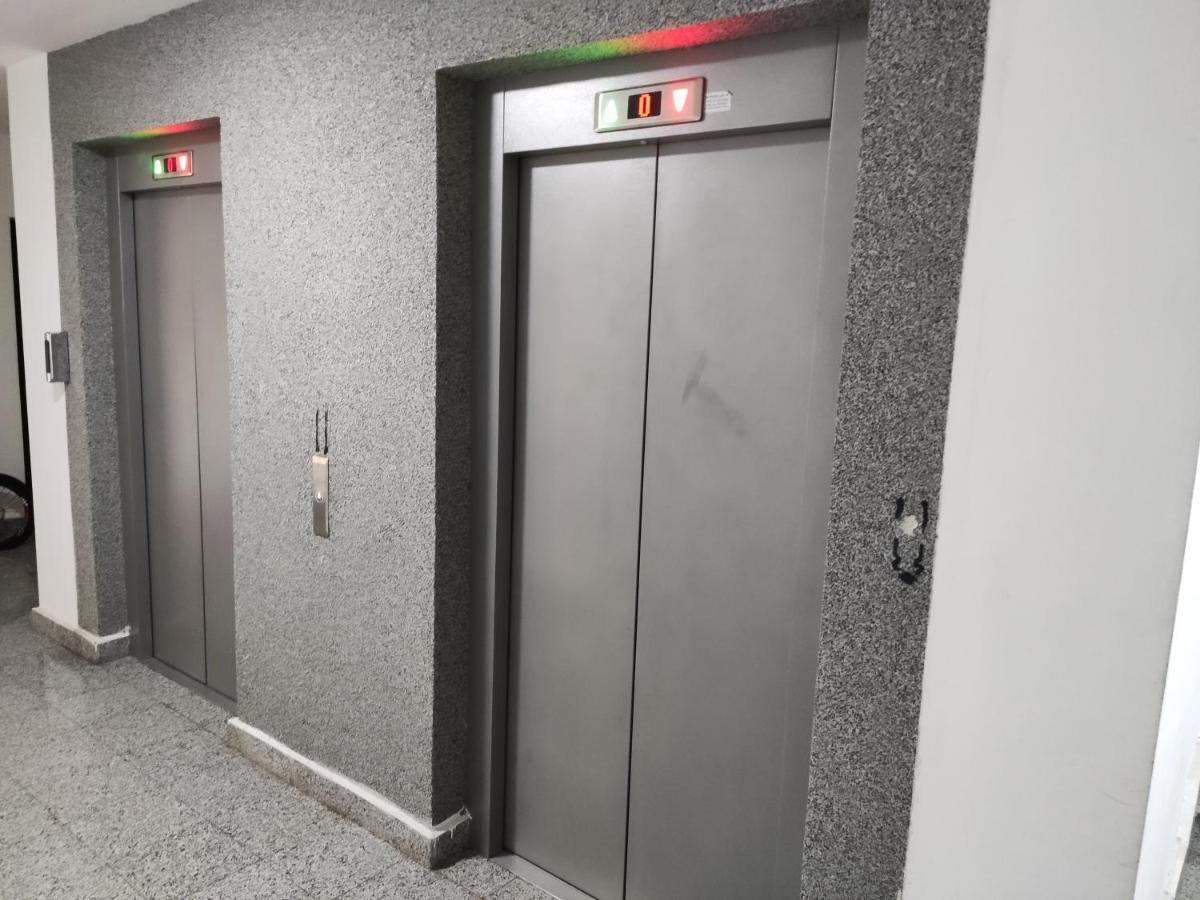 Apartmani Sarah 2 Tuzla Exteriör bild
